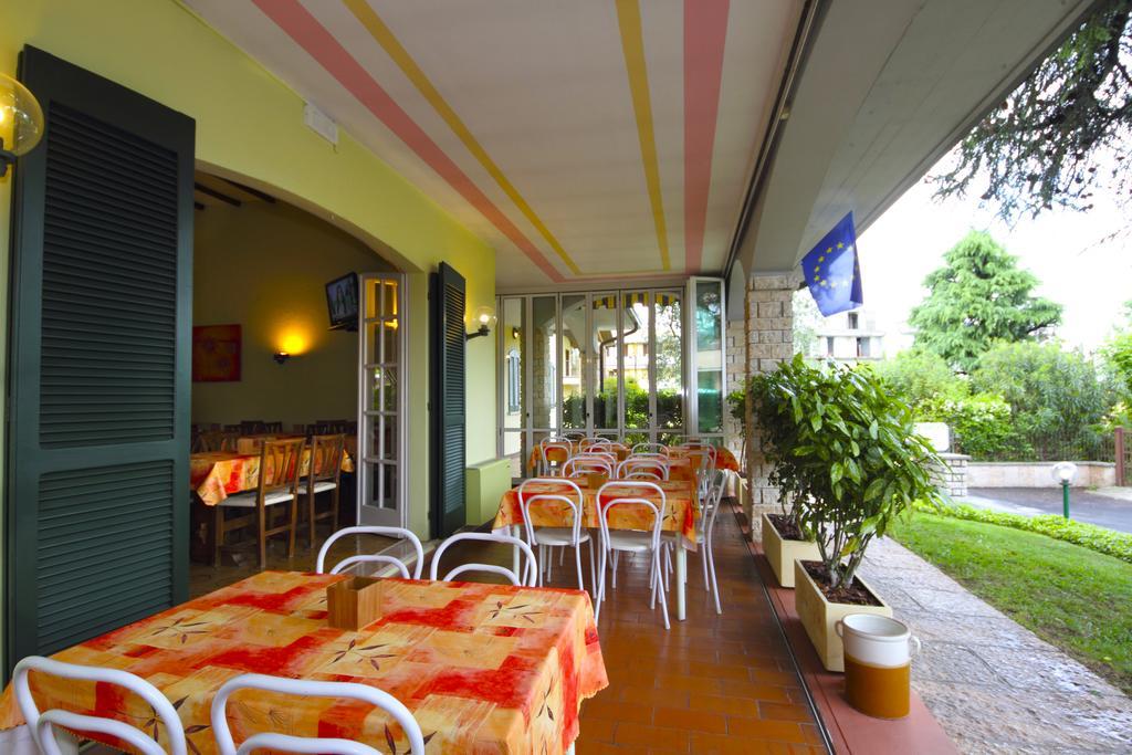 Albergo La Quiete Desenzano del Garda Bagian luar foto