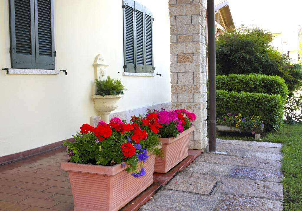 Albergo La Quiete Desenzano del Garda Bagian luar foto
