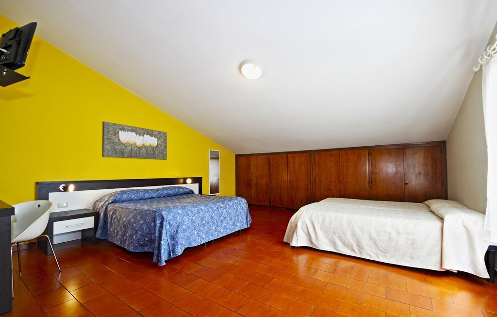 Albergo La Quiete Desenzano del Garda Bagian luar foto