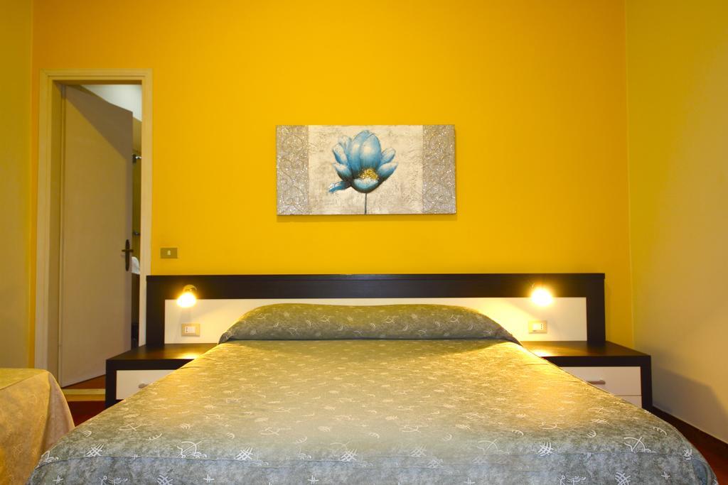 Albergo La Quiete Desenzano del Garda Bagian luar foto